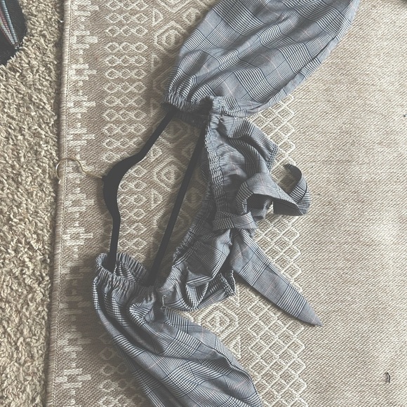 Plaid long sleeve crop top - Picture 3 of 4